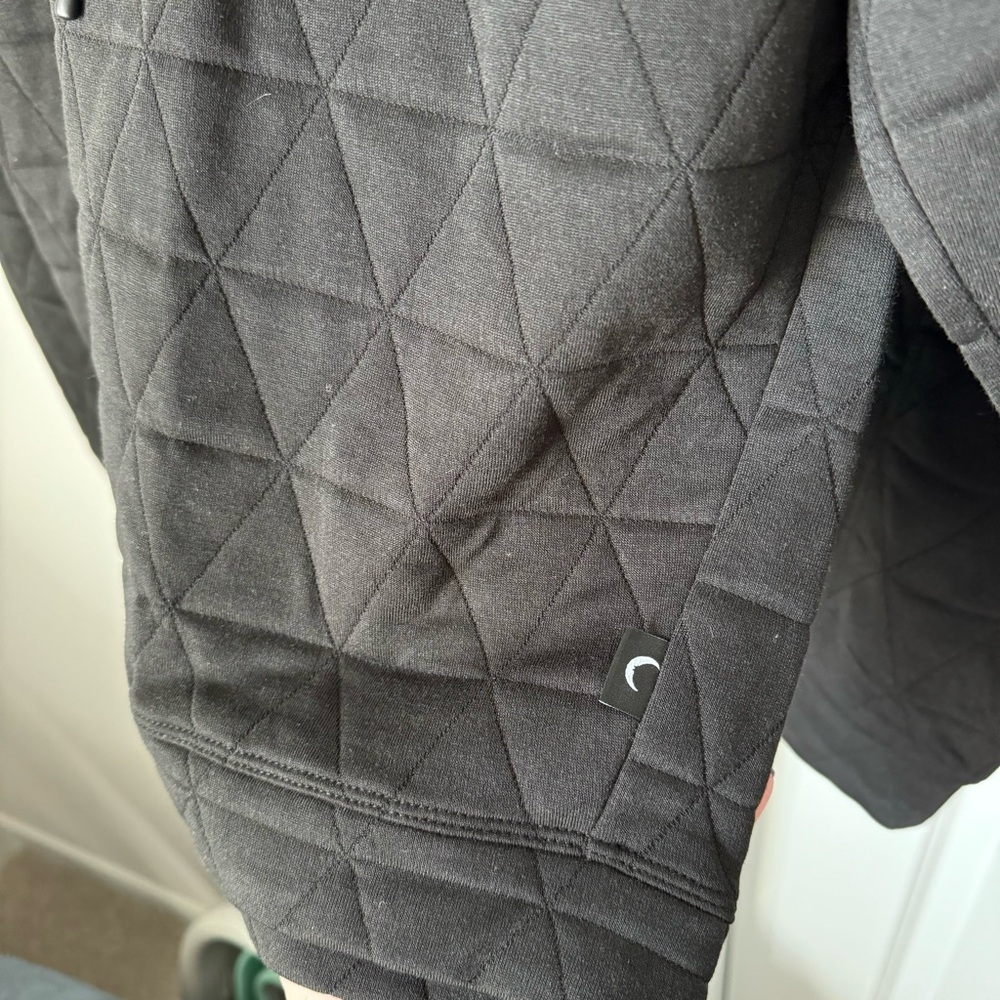 NWT ZYIA Black Quilted Triad Hoodie Size Large Athleisure Fall Autumn Comfort - Picture 6 of 14